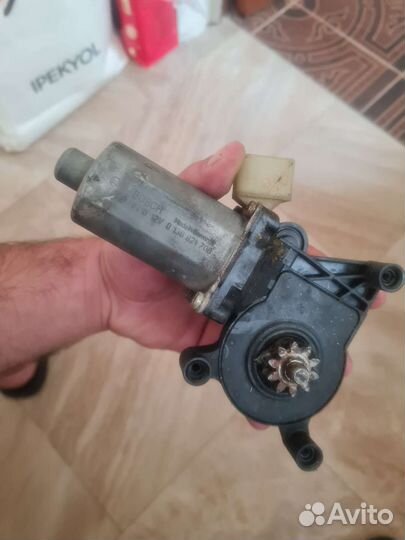 Моторчик стеклоподъемника W202