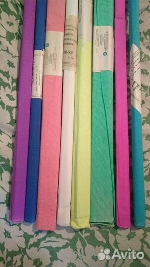 Бумага гофрированная (креповая) разных цветов