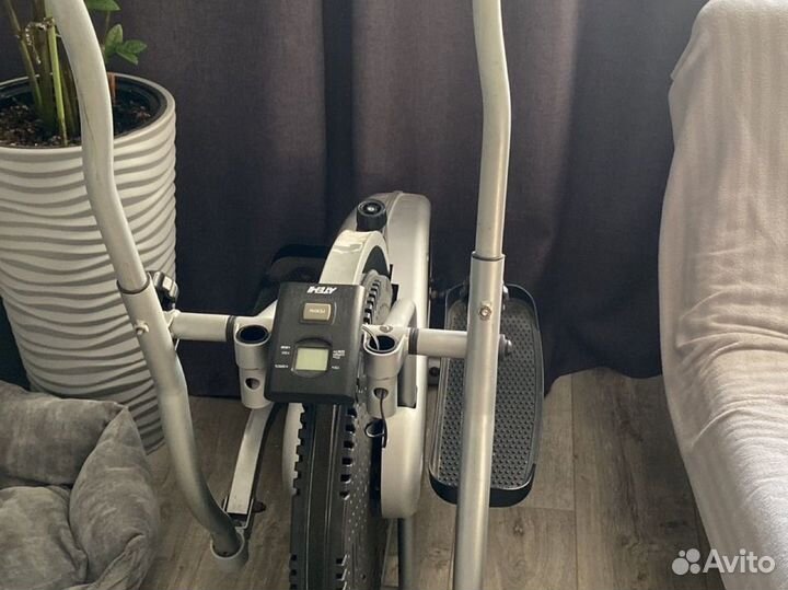 Эллиптический тренажер atemi