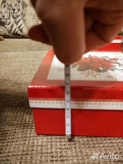 Подарочная коробка