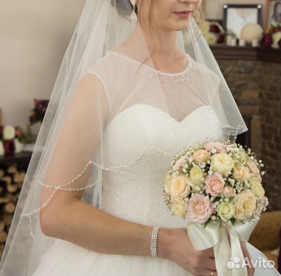 Свадебное платье 40-42 бу