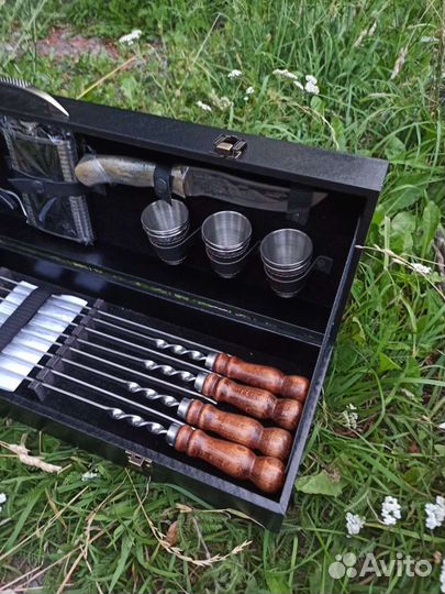 Подарочный набор в чемодане