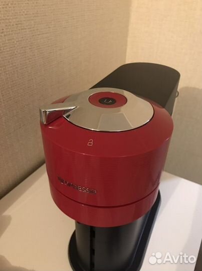 Кофемашина Nespresso Vertuo Next GCV-1 cherry red