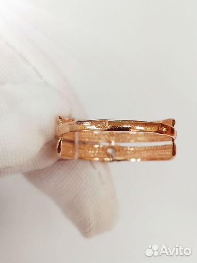 Золотое кольцо с камнем 19р