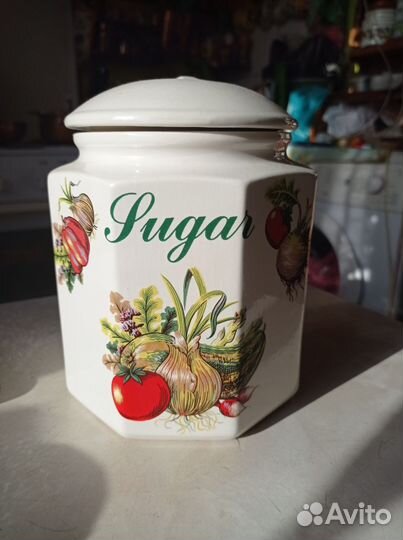 Посуда для сервировки