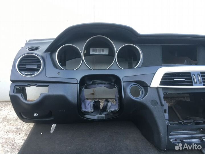 Торпедо Mercedes-Benz C-Class