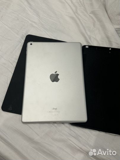 iPad оригинал 10,2
