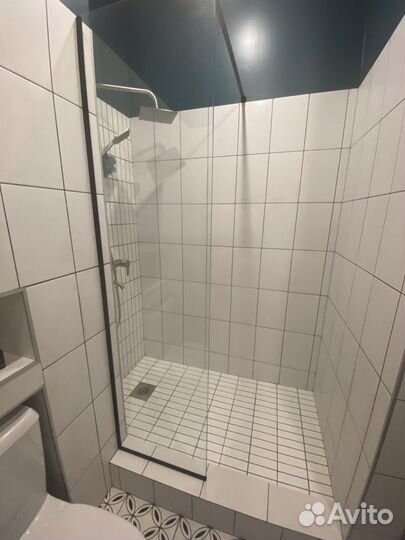 Изготовление стеклянных душевых ограждений