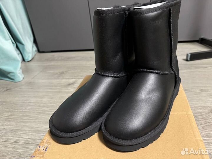 Угги UGG Women Classic Short Black Metall 37р,23см