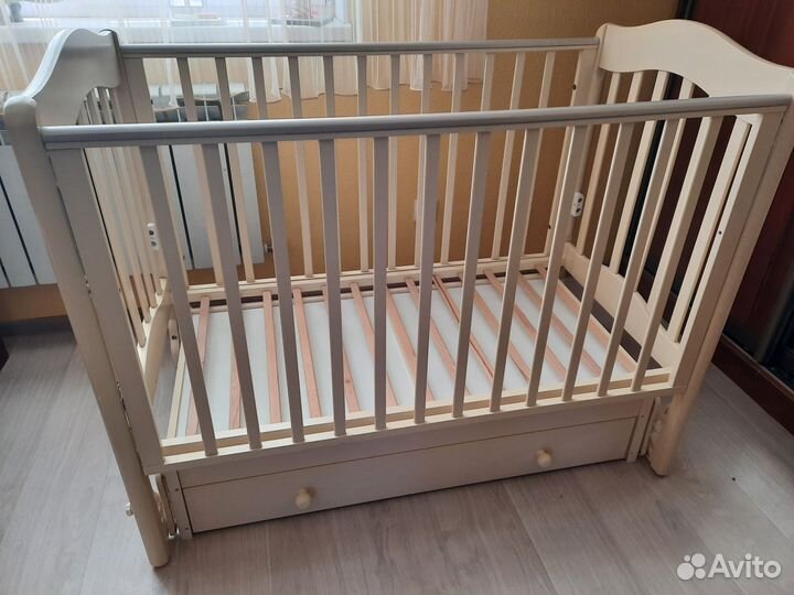 Детская кроватка с маятником Гандылян Ванечка