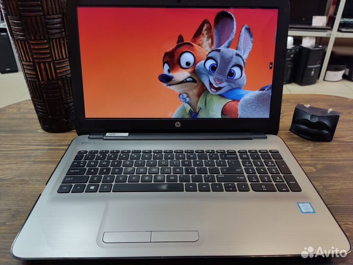 Ноутбук HP 15-ay196nr