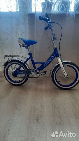 Детский велосипед радиус 16 см 
