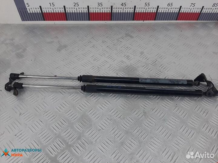 Амортизатор крышки багажника (3-5 двери) Lexus RX