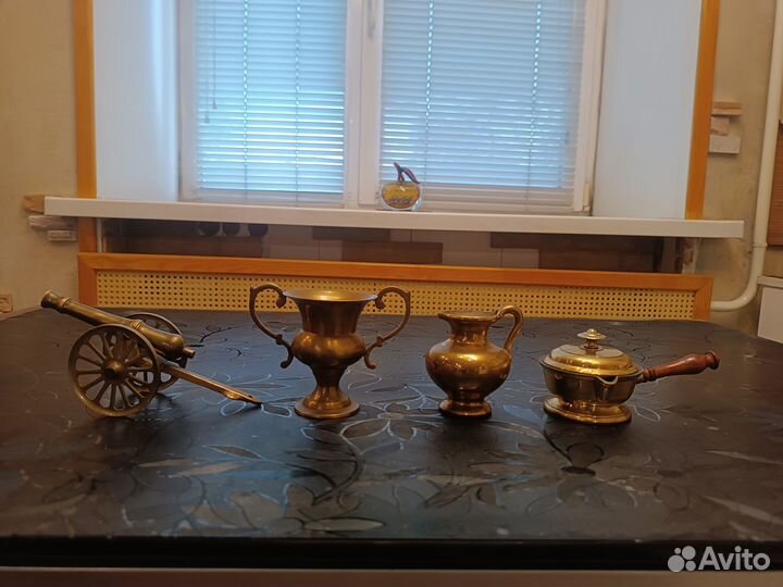 Коллекция предметов из латуни-Зап.Европа