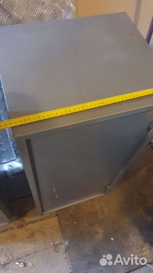 Сейф металлический