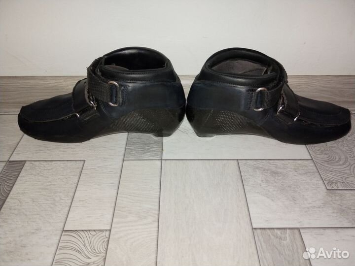 Продам ботинки для шорт трека 35 р