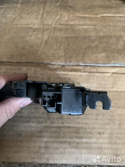 Замок крышки багажника Mazda 6 GJ