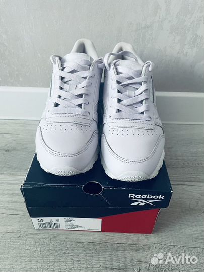 Кроссовки reebok женские