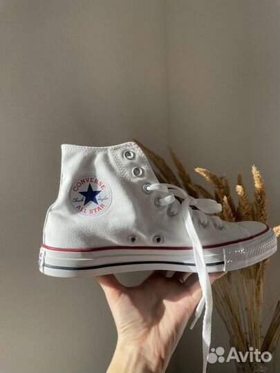 Новые оригинальные Converse US 7,5