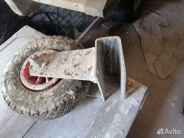 Опорное колесо