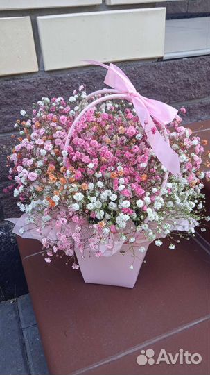 Букет из гипсофилы в коробке