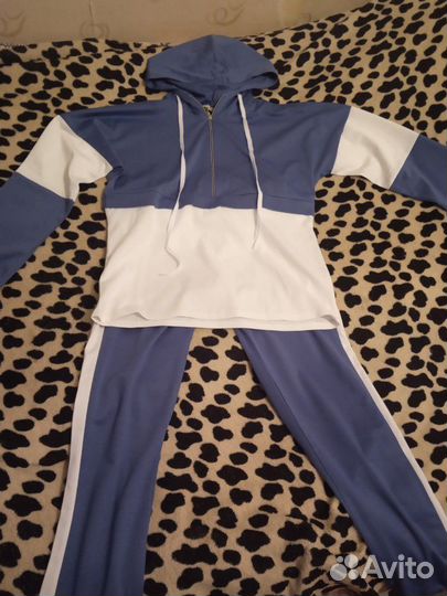 Спортивный костюм