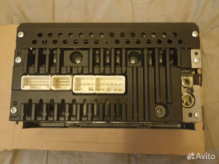 Магнитола Toyota Auris 86120-02520