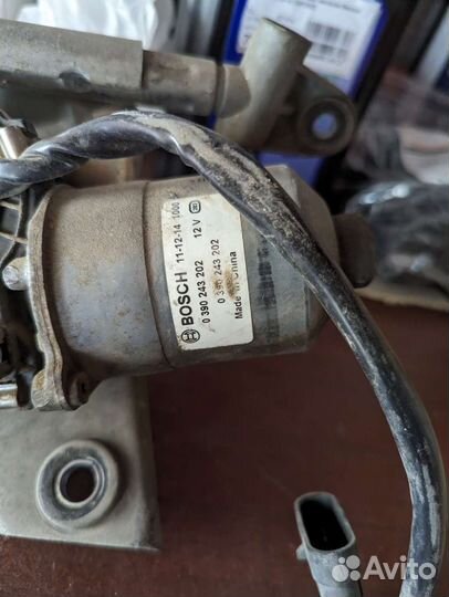 Моторчик стеклоочистителя bosch