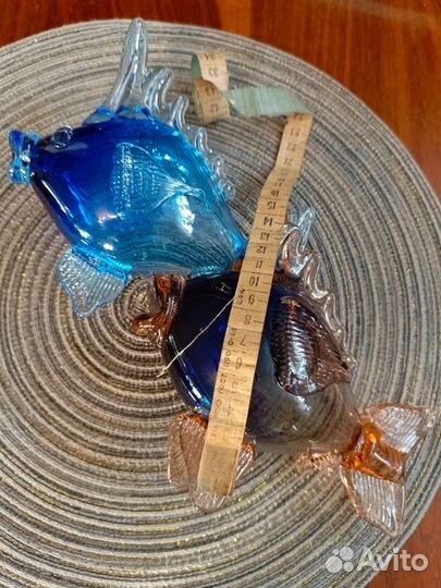 Рыбки из цветочного стекла