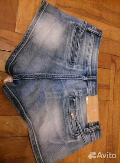 Джинсовые шорты