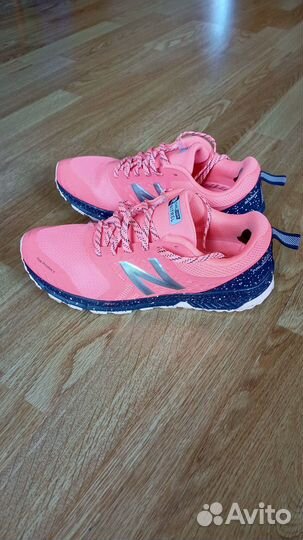 Кроссовки женские new balance