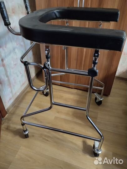 Ходунки для инвалидов на колесах, коляски новые