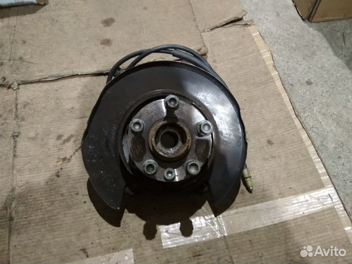 Цапфа задняя правая Touareg 2.5 TDI