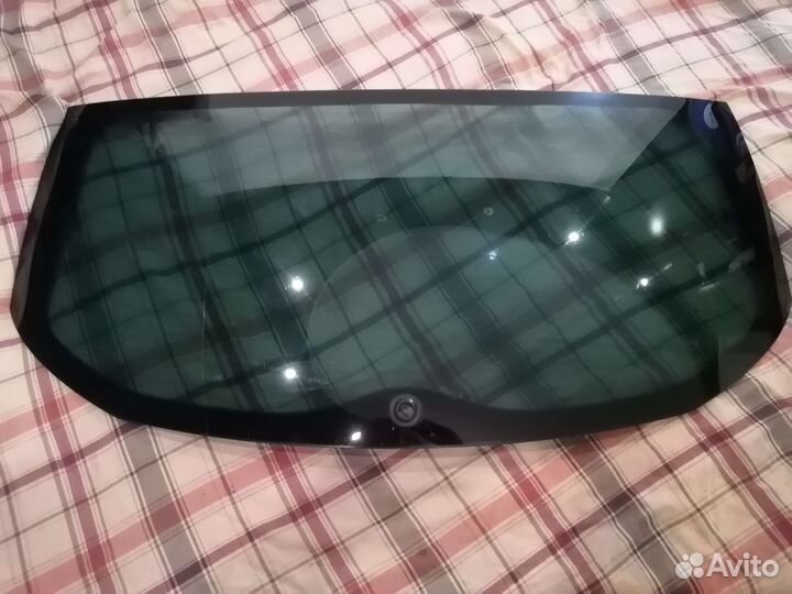 Стекло крышки багажника Seat Ibiza 4