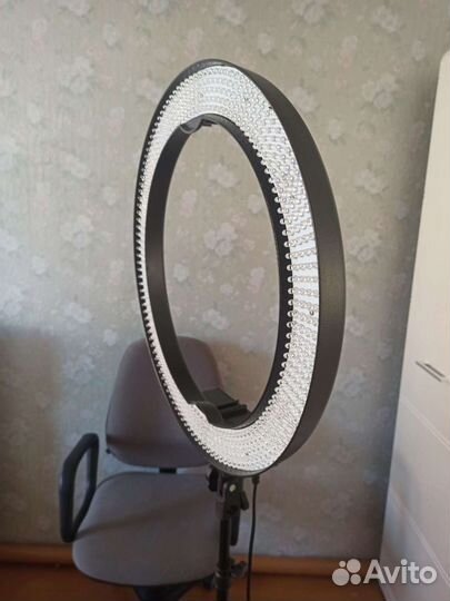 Кольцевая лампа