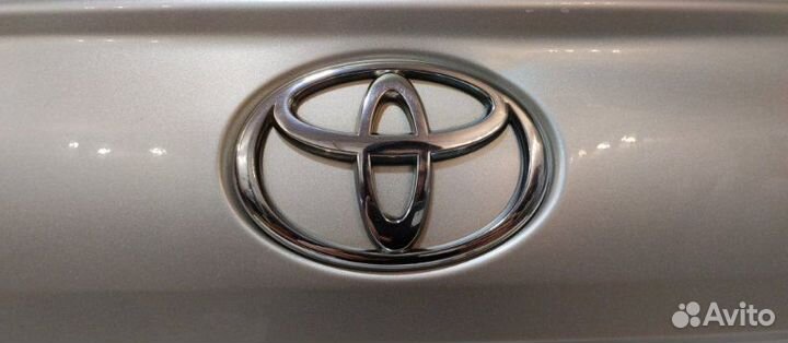 Крышка багажника Toyota Avensis T25 2AZ-FSE