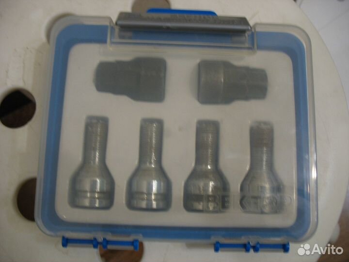 Секретки на колеса Болт М14х1,5, L28 мм конус