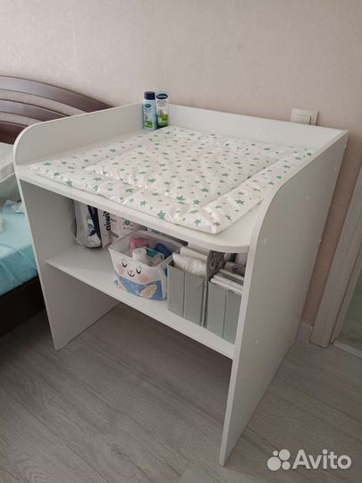 Пеленальный столик