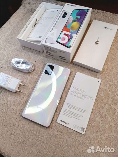 Samsung Galaxy A51 64gb (в отличном)