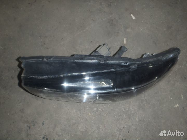 Фара левая LADA Vesta 2015)