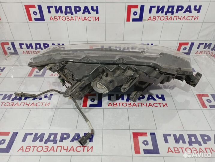 Фара левая Nissan Roque (T32) 26060-6FL0A