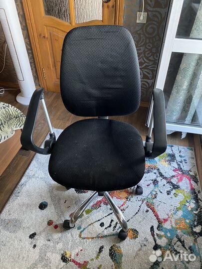 Компьютерное кресло