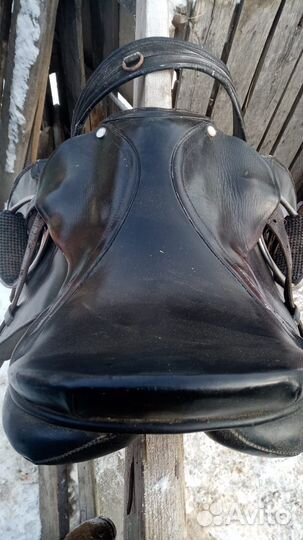 Конная амуниция, седло, недоуздок