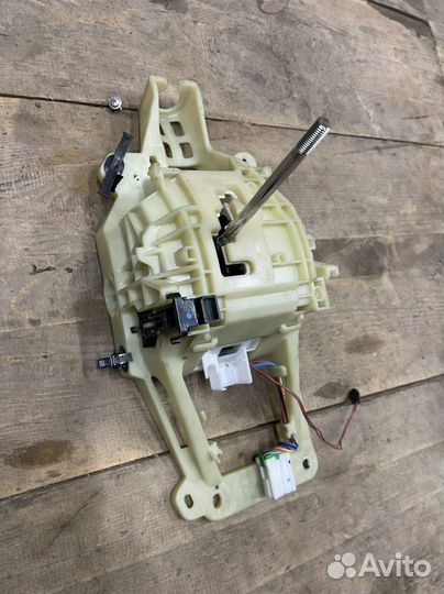 Кулиса переключения АКПП Mitsubishi L200