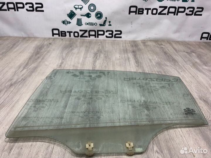 Стекло двери заднее левое Kia Rio G4EE 2005 2006