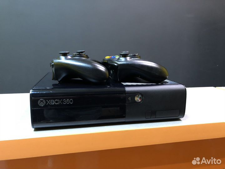 Xbox 360E 500Gb / 2 геймпада / Скупка
