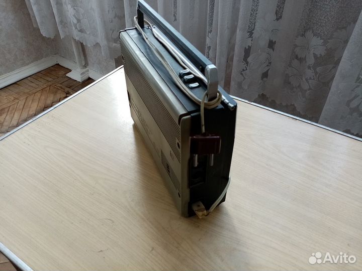 Радиоприемник VEF (вэф) - 214 СССР (б/У)