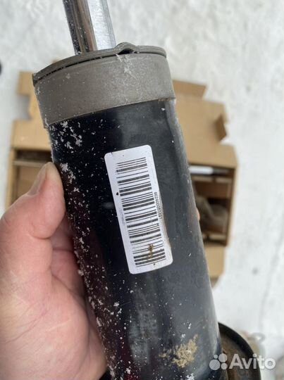 Две передние стойки bmw x5 e70