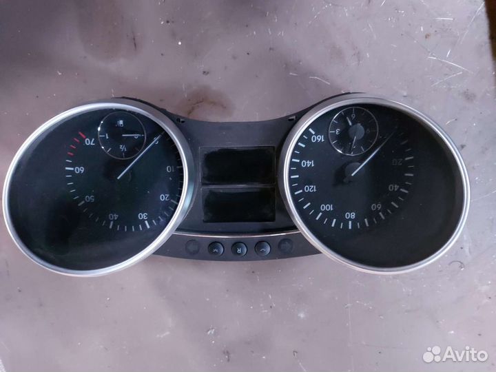 Панель приборов на Mercedes w164 w166