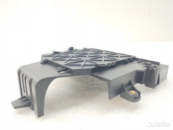 Кронштейн блока управления двигателем Volvo S80 2